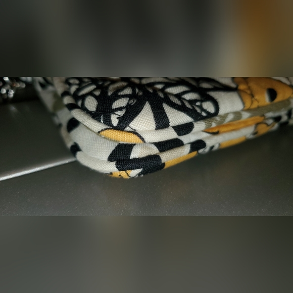 Vera Bradley Go Wild Wristlet EUC - Picture 4 of 7
